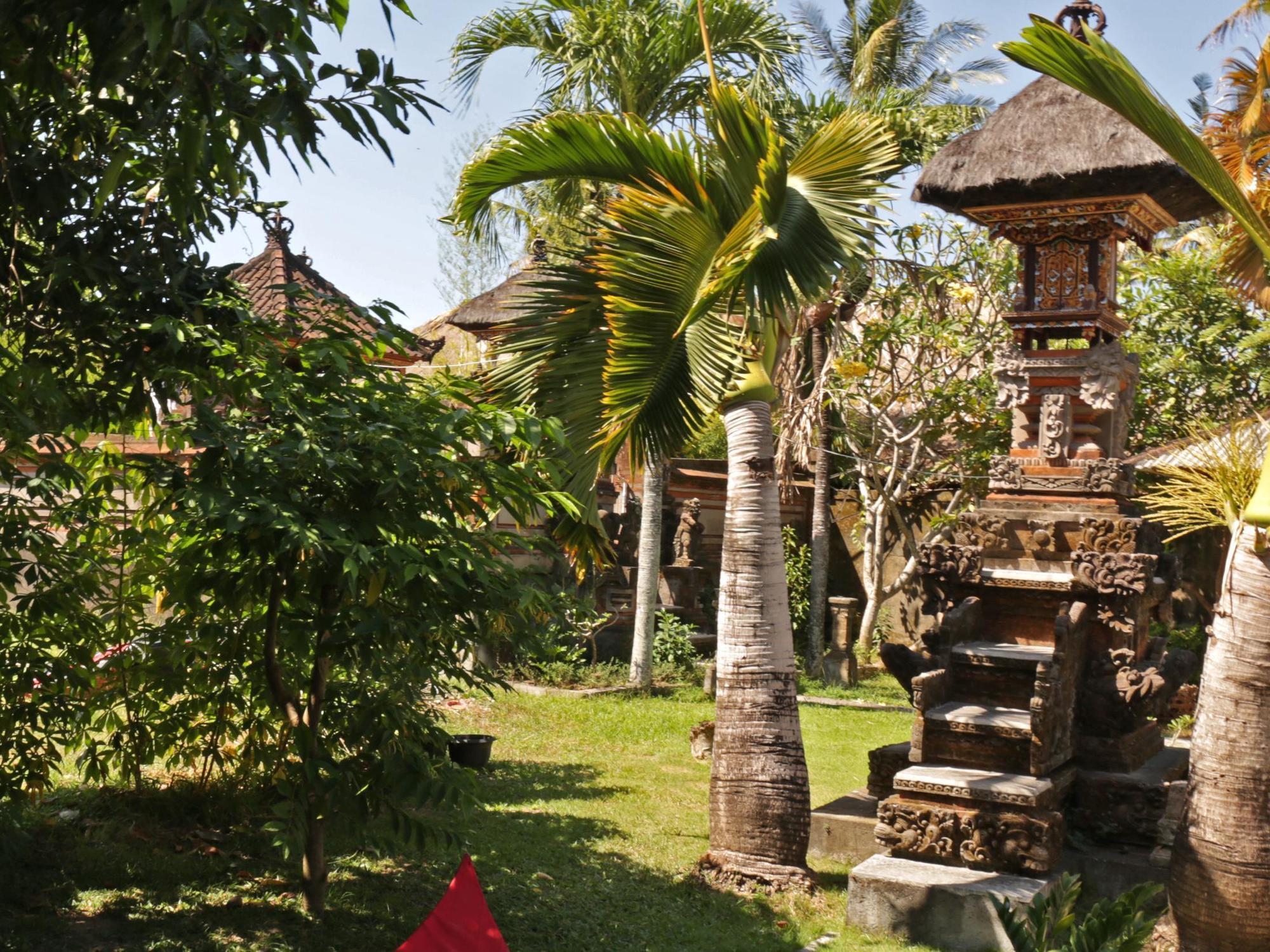 Surfers House Otel Kuta Lombok Dış mekan fotoğraf