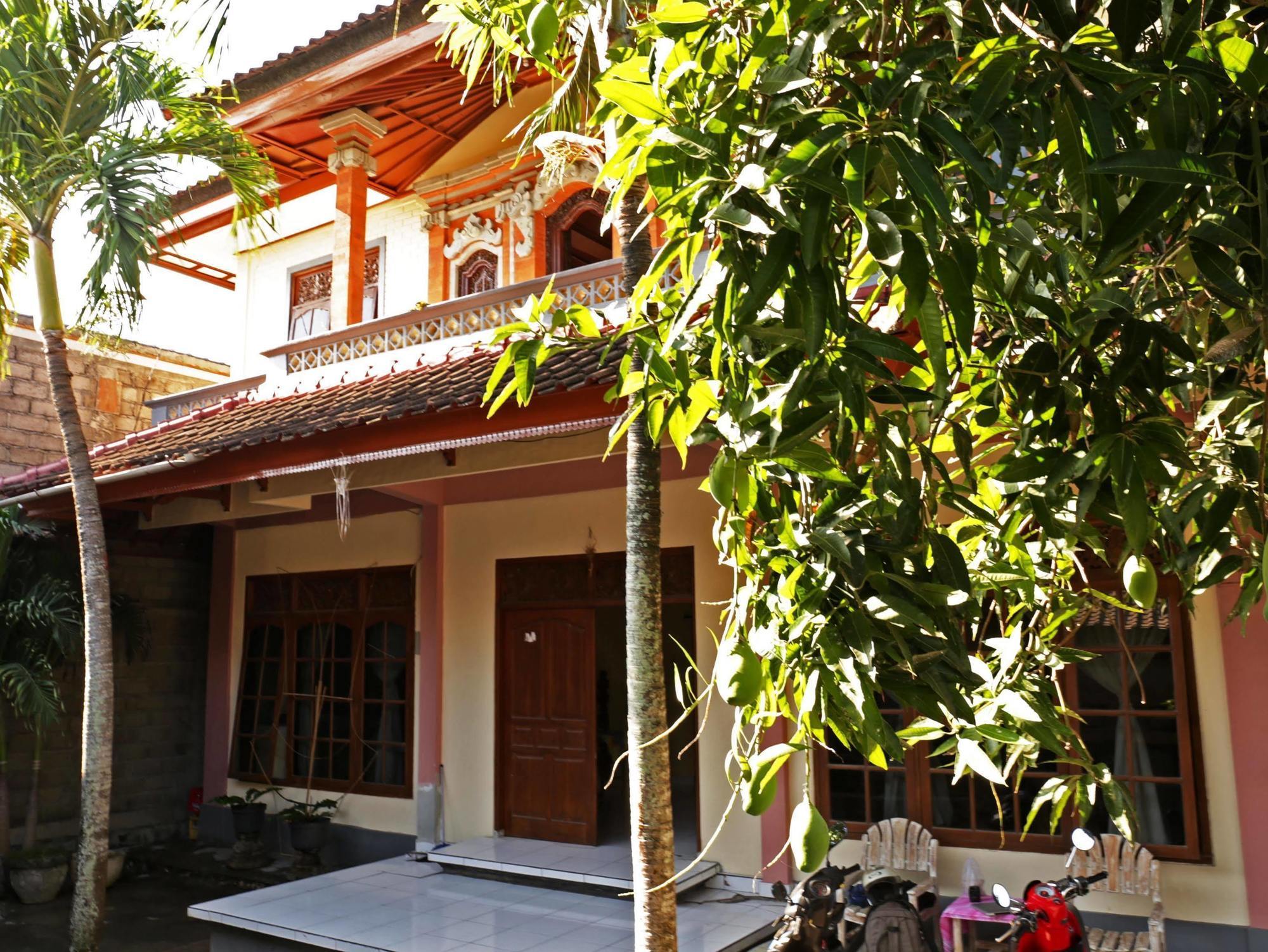 Surfers House Otel Kuta Lombok Dış mekan fotoğraf