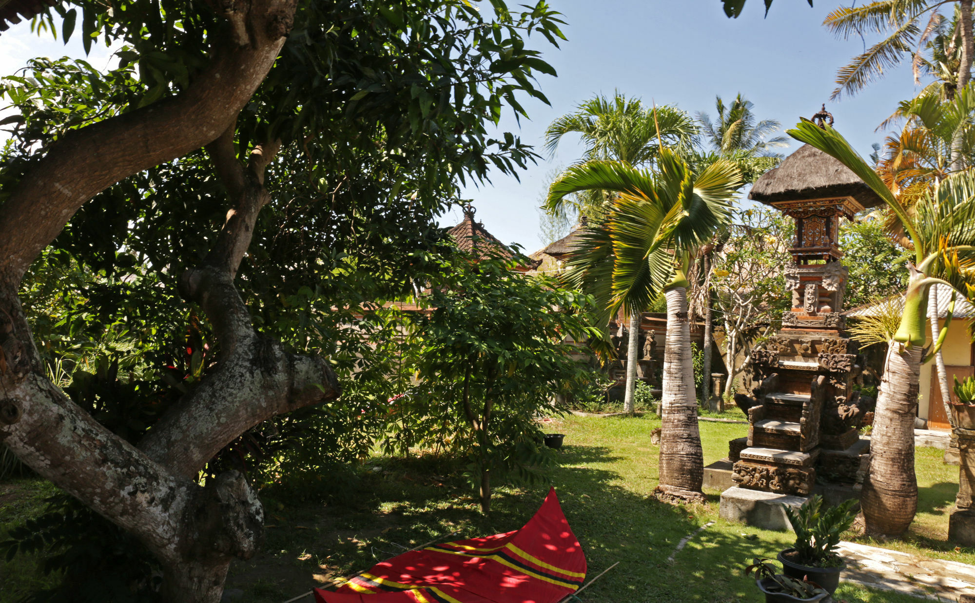 Surfers House Otel Kuta Lombok Dış mekan fotoğraf