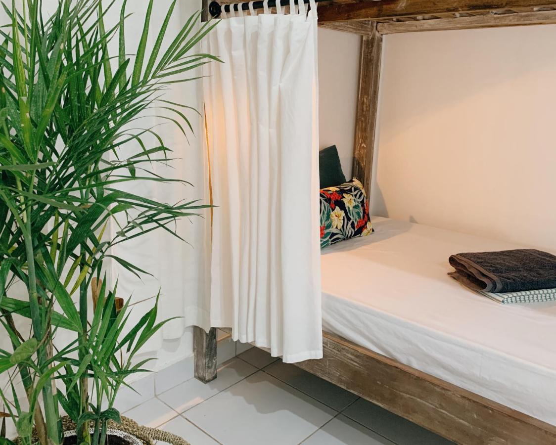 Surfers House Otel Kuta Lombok Dış mekan fotoğraf