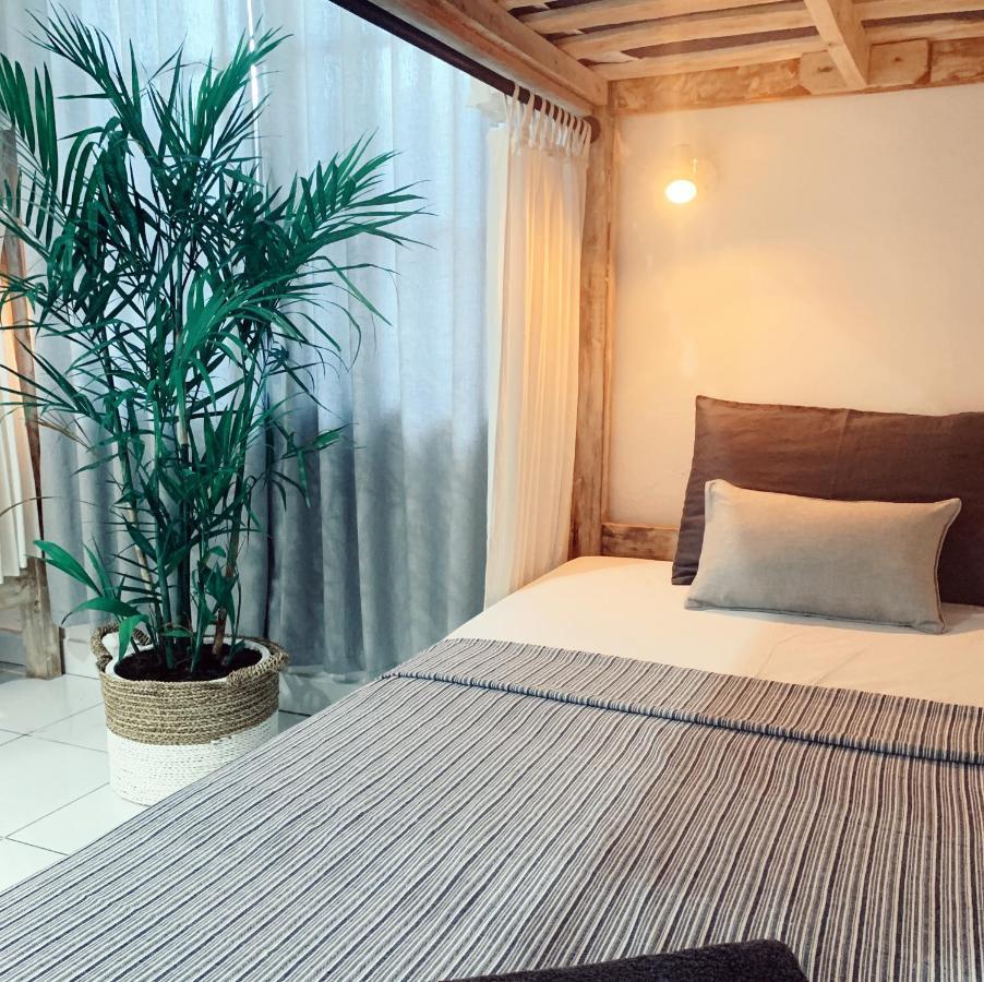 Surfers House Otel Kuta Lombok Dış mekan fotoğraf